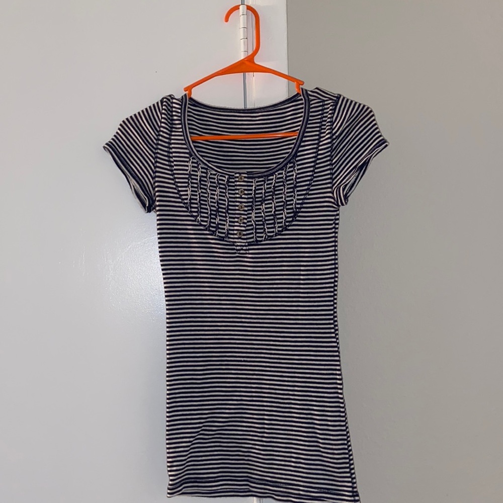 Navy blue women’s short sleeve shirt